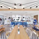 Zoku Hotel apartamentowy