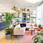 Hotel apartamentowy Zoku 4*