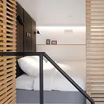 Zoku Apartahotel 4*