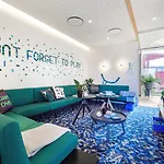 Zoku Hotel apartamentowy 4*