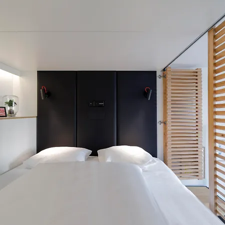 Zoku Apart-hotel 4*