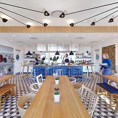Zoku 公寓式酒店 4*