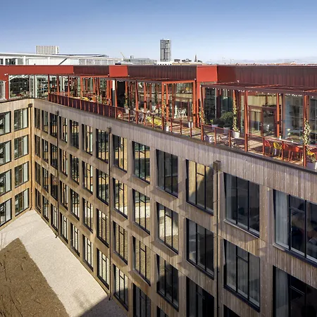 Zoku Aparthotel 4*